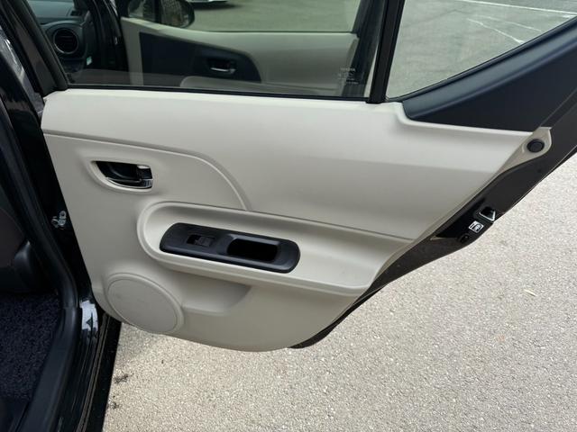 アクア Ｇ　保証１年　修復歴無し　走行８．９万ｋ　ディーラー点検車　ＳＤナビ　Ｂｌｕｅｔｏｏｔｈ　ワンセグＴＶ　バックカメラ　シートヒーター　ＥＴＣ　車両取説　業者内装クリーニング　キーレス　ダンロップ夏タイヤ（50枚目）