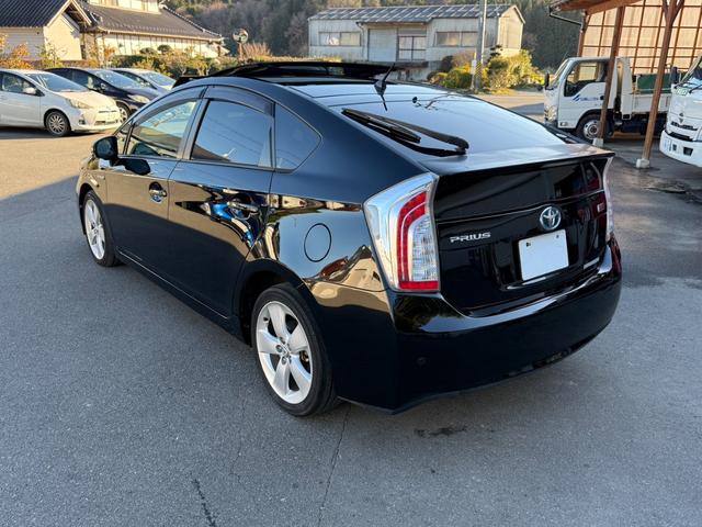 プリウス Ｇツーリングセレクションレザーパッケージ　サンルーフ　ムーンルーフ　保証１年　ディーラー点検車　ＨＤＤナビ　ＴＶ　Ｂｌｕｅｔｏｏｔｈ　ＥＴＣ　バックカメラ　九州仕入れサビ無　レーダークルーズ　ＬＥＤライト　１７インチアルミ　スマートキー２個（9枚目）