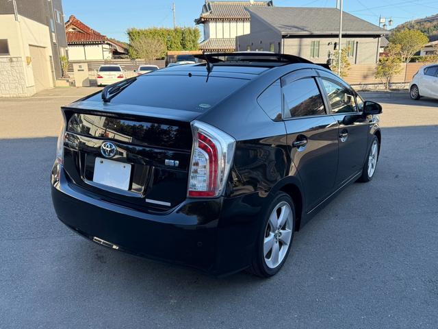 プリウス Ｇツーリングセレクションレザーパッケージ　サンルーフ　ムーンルーフ　保証１年　ディーラー点検車　ＨＤＤナビ　ＴＶ　Ｂｌｕｅｔｏｏｔｈ　ＥＴＣ　バックカメラ　九州仕入れサビ無　レーダークルーズ　ＬＥＤライト　１７インチアルミ　スマートキー２個（11枚目）