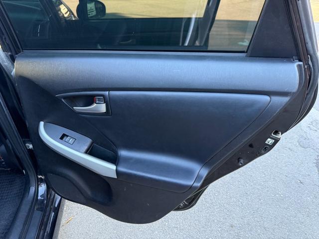 プリウス Ｇツーリングセレクションレザーパッケージ　サンルーフ　ムーンルーフ　保証１年　ディーラー点検車　ＨＤＤナビ　ＴＶ　Ｂｌｕｅｔｏｏｔｈ　ＥＴＣ　バックカメラ　九州仕入れサビ無　レーダークルーズ　ＬＥＤライト　１７インチアルミ　スマートキー２個（54枚目）