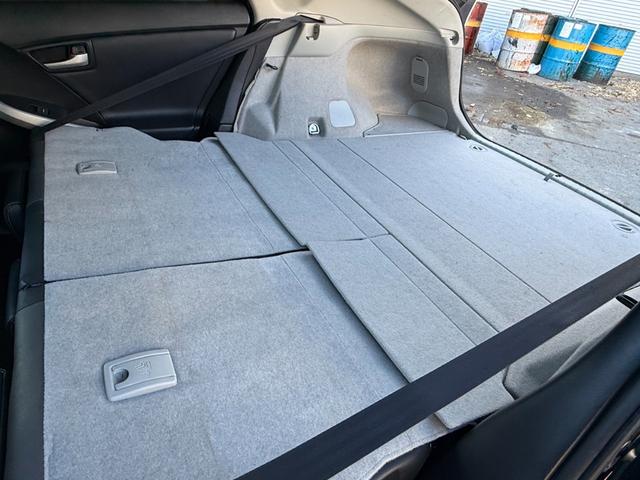 プリウス Ｇツーリングセレクションレザーパッケージ　サンルーフ　ムーンルーフ　保証１年　ディーラー点検車　ＨＤＤナビ　ＴＶ　Ｂｌｕｅｔｏｏｔｈ　ＥＴＣ　バックカメラ　九州仕入れサビ無　レーダークルーズ　ＬＥＤライト　１７インチアルミ　スマートキー２個（60枚目）