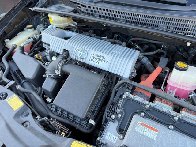 プリウス Ｇツーリングセレクションレザーパッケージ　サンルーフ　ムーンルーフ　保証１年　ディーラー点検車　ＨＤＤナビ　ＴＶ　Ｂｌｕｅｔｏｏｔｈ　ＥＴＣ　バックカメラ　九州仕入れサビ無　レーダークルーズ　ＬＥＤライト　１７インチアルミ　スマートキー２個（66枚目）