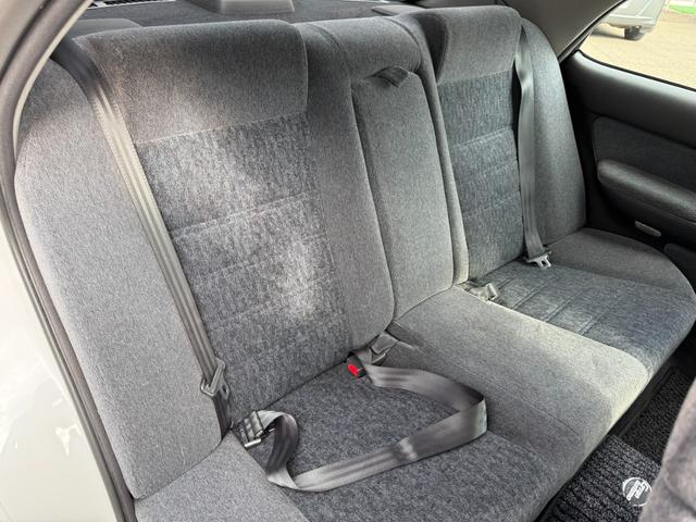 グロリア グランツーリスモアルティマスーパーハイキャス　ターボ　修復歴無し　定期点検記録簿　ＶＱ３０エンジン　ＥＴＣ　キーレス　社外ナビ　元関東登録車サビ無し　車両取説　業者内装クリーニング　スペアキー　ドラレコ　２０２２年製夏タイヤ　パワーシート（47枚目）