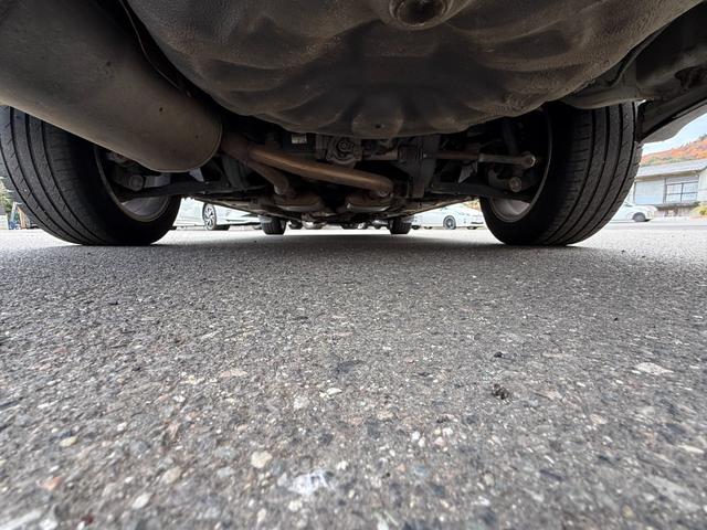 グロリア グランツーリスモアルティマスーパーハイキャス　ターボ　修復歴無し　定期点検記録簿　ＶＱ３０エンジン　ＥＴＣ　キーレス　社外ナビ　元関東登録車サビ無し　車両取説　業者内装クリーニング　スペアキー　ドラレコ　２０２２年製夏タイヤ　パワーシート（57枚目）