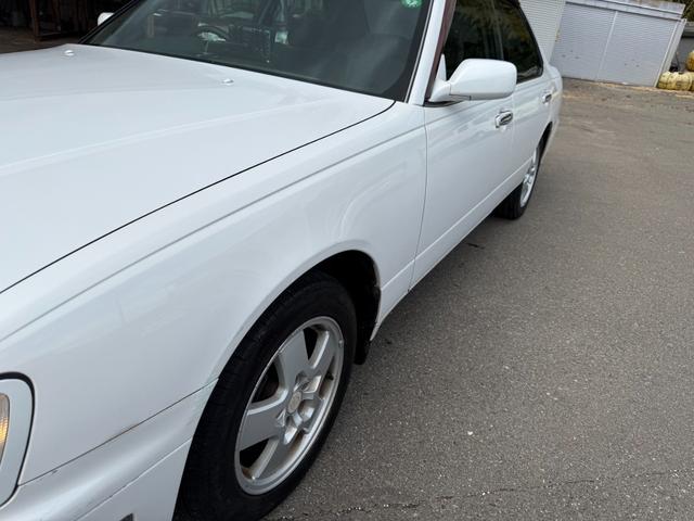 グロリア グランツーリスモアルティマスーパーハイキャス　ターボ　修復歴無し　定期点検記録簿　ＶＱ３０エンジン　ＥＴＣ　キーレス　社外ナビ　元関東登録車サビ無し　車両取説　業者内装クリーニング　スペアキー　ドラレコ　２０２２年製夏タイヤ　パワーシート（67枚目）