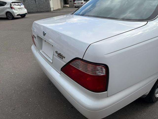 グロリア グランツーリスモアルティマスーパーハイキャス　ターボ　修復歴無し　定期点検記録簿　ＶＱ３０エンジン　ＥＴＣ　キーレス　社外ナビ　元関東登録車サビ無し　車両取説　業者内装クリーニング　スペアキー　ドラレコ　２０２２年製夏タイヤ　パワーシート（70枚目）