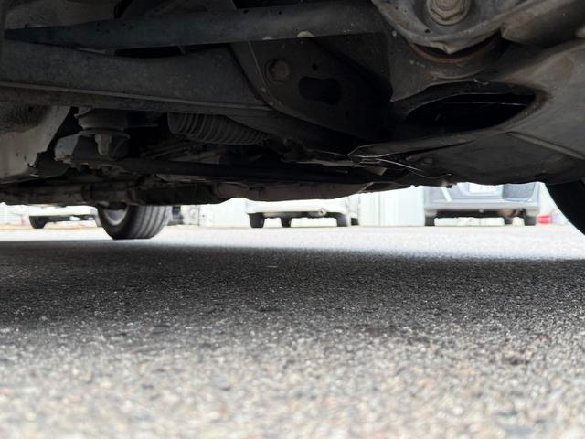 グロリア グランツーリスモアルティマスーパーハイキャス　ターボ　修復歴無し　定期点検記録簿　ＶＱ３０エンジン　ＥＴＣ　キーレス　社外ナビ　元関東登録車サビ無し　車両取説　業者内装クリーニング　スペアキー　ドラレコ　２０２２年製夏タイヤ　パワーシート（73枚目）