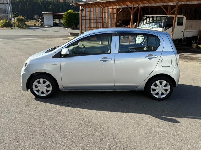 ミライース Ｌ　保証１年　走行７０００キロ　ディーラー点検車　ＡＵＸ音楽接続　キーレス　業者内装クリーニング　衝突安全装置　１オーナー　２０２５年取り付けバッテリー　後期型　アイドリングストップ　ＬＥＤテール（14枚目）