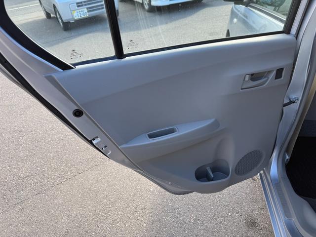 ミライース Ｌ　保証１年　走行７０００キロ　ディーラー点検車　ＡＵＸ音楽接続　キーレス　業者内装クリーニング　衝突安全装置　１オーナー　２０２５年取り付けバッテリー　後期型　アイドリングストップ　ＬＥＤテール（50枚目）