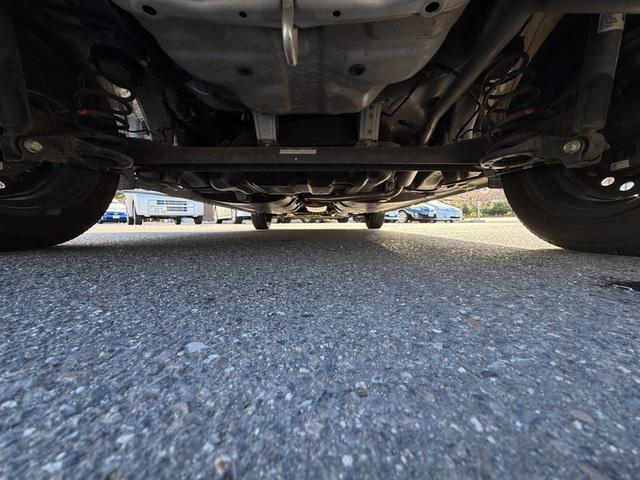 ミライース Ｌ　保証１年　走行７０００キロ　ディーラー点検車　ＡＵＸ音楽接続　キーレス　業者内装クリーニング　衝突安全装置　１オーナー　２０２５年取り付けバッテリー　後期型　アイドリングストップ　ＬＥＤテール（75枚目）