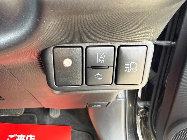 アクア Ｓスタイルブラック　保証１年　修復歴無　中期型　走行６．９万キロ　ＳＤナビ　Ｂｌｕｅｔｏｏｔｈ　フルセグＴＶ　バックカメラ　ＥＴＣ　業者内装クリーニング　衝突安全装置　シートヒーター　元関西登録車サビ無　オートハイビーム（31枚目）