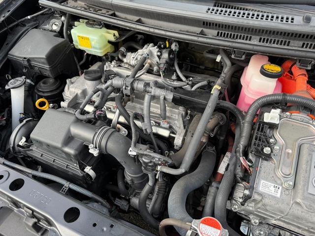 アクア Ｓスタイルブラック　保証１年　修復歴無　中期型　走行６．９万キロ　ＳＤナビ　Ｂｌｕｅｔｏｏｔｈ　フルセグＴＶ　バックカメラ　ＥＴＣ　業者内装クリーニング　衝突安全装置　シートヒーター　元関西登録車サビ無　オートハイビーム（63枚目）