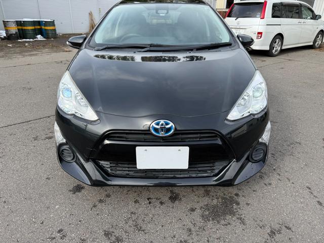 アクア Ｓスタイルブラック　保証１年　修復歴無　中期型　走行６．９万キロ　ＳＤナビ　Ｂｌｕｅｔｏｏｔｈ　フルセグＴＶ　バックカメラ　ＥＴＣ　業者内装クリーニング　衝突安全装置　シートヒーター　元関西登録車サビ無　オートハイビーム（64枚目）