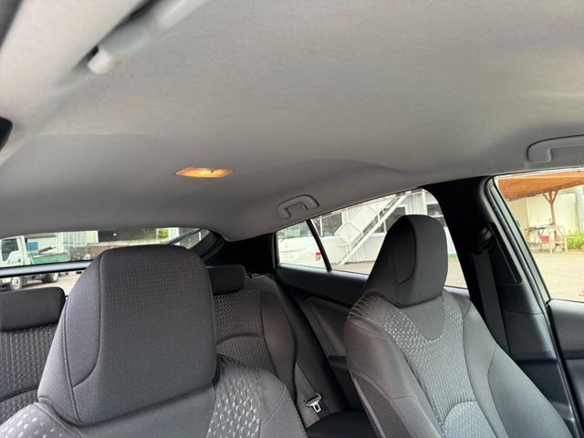 プリウス S 保証1年 修復歴無し 走行9.6万k 定期点検記録簿 SDナビ Bluetooth フルセグTV バックカメラ ETC 業者内装クリーニング フルエアロ 車両取説 スマートキー 関東仕入サビ無し(46枚目)