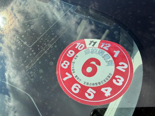 プリウス S 保証1年 修復歴無し 走行9.6万k 定期点検記録簿 SDナビ Bluetooth フルセグTV バックカメラ ETC 業者内装クリーニング フルエアロ 車両取説 スマートキー 関東仕入サビ無し(66枚目)