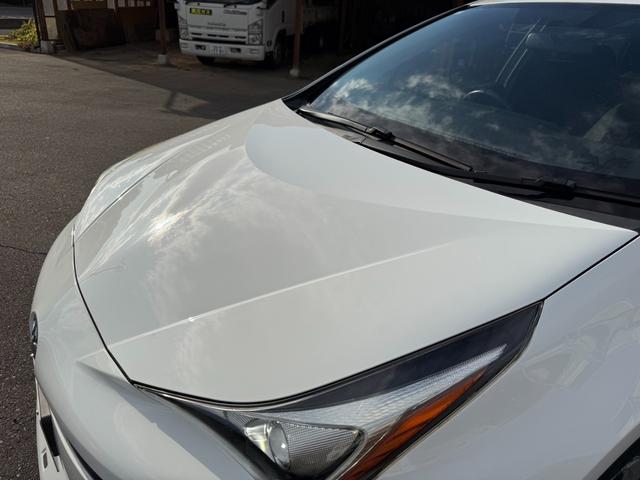 プリウス S 保証1年 修復歴無し 走行9.6万k 定期点検記録簿 SDナビ Bluetooth フルセグTV バックカメラ ETC 業者内装クリーニング フルエアロ 車両取説 スマートキー 関東仕入サビ無し(70枚目)