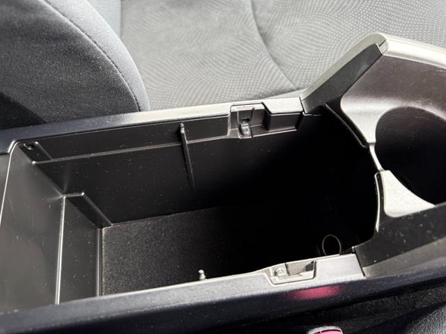 プリウス S 保証1年 修復歴無 後期型 ディーラー点検車 SDナビ Bluetooth ワンセグTV バックカメラ ETC 車両取説 業者内装クリーニング スマートキー 2021年製ダンロップ夏タイヤ 1オーナー(36枚目)