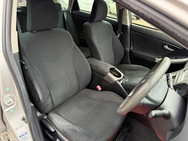 プリウス S 保証1年 修復歴無 後期型 ディーラー点検車 SDナビ Bluetooth ワンセグTV バックカメラ ETC 車両取説 業者内装クリーニング スマートキー 2021年製ダンロップ夏タイヤ 1オーナー(46枚目)