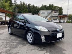 １オーナーで修復歴もなく安心なプリウスが入庫しました！少々距離は走っておりますが、ディーラー整備車で安心です◎ナビ・ワンセグＴＶ・ＡＵＸ音楽接続可能で納車後すぐにお乗りいただけます◎検ニ年つき◎ 2