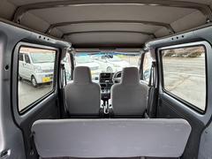 内装全体像です。大きな汚れなどないもともと綺麗な車でした。 7