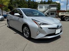 修復歴無し、四駆、ディーラー定期点検記録簿有りで安心のプリウスが入庫しました！ＳＤナビ・バックカメラ・フルセグＴＶ・Ｂｌｕｅｔｏｏｔｈ・ドラレコつきで納車後すぐにお乗りいただけます◎検ニ年つき◎ 2