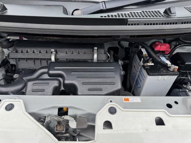 ムーヴキャンバス Ｇメイクアップリミテッド　ＳＡＩＩＩ　両側パワースライドドア　純正８型ナビＴＶ　Ｂｌｕｅｔｏｏｔｈ　全方位カメラ　オートマチックハイビーム　ＥＴＣ　ドライブレコーダー　シートヒーター　ＬＥＤヘッドライト　ＦＯＧランプ　プッシュスタート（4枚目）