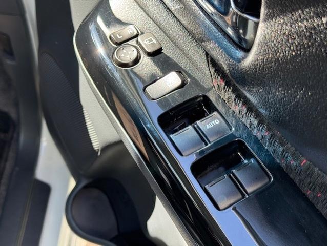 スペーシアカスタム ＸＳターボ　両側パワースライドドア　全方位モニター　Ｂｌｕｅｔｏｏｔｈ　シートヒーター　オートエアコン　ビルトインＥＴＣ　クルーズコントロール　プッシュスタート　パドルシフト　ＦＯＧランプ　純正１５インチアルミ（26枚目）