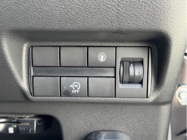 デイズ Ｘ　エマージェンシーブレーキ　大型ナビＴＶ　Ｂｌｕｅｔｏｏｔｈ　バックカメラ　前後ドラレコ　ＥＴＣ　純正１４インチアルミ　オートエアコン　プッシュスタート　ヘッドライトレベライザー　ミュージックストッカー（10枚目）