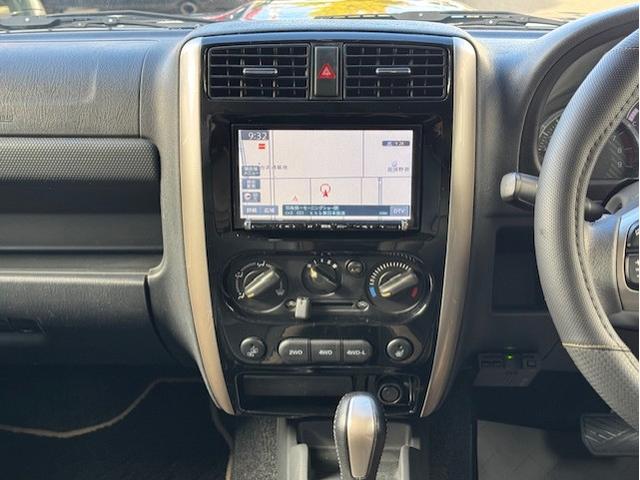 ジムニー ランドベンチャー 4WD 社外ナビTV Bluetooth ETC FOGランプ シーとヒーター ミラーヒーター ヘッドライトレベライザー 電動格納ウィンカーミラー 純正16インチアルミ レザー調シート 背面タイヤ(8枚目)