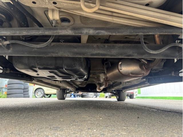 アルトラパンショコラ X スマホ連携ナビゲーション バックカメラ ビルトインETC プッシュスタート アイドリングストップ レザー調シート HIDヘッドライト 14インチアルミ 電動格納ウィンカーミラー シートリフター(6枚目)