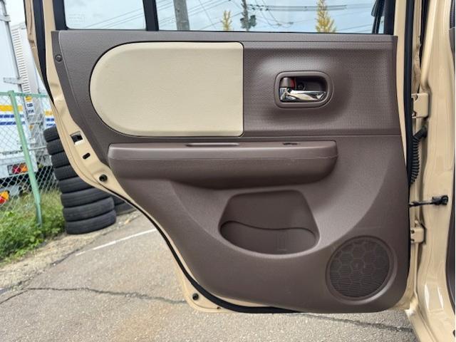 アルトラパンショコラ X スマホ連携ナビゲーション バックカメラ ビルトインETC プッシュスタート アイドリングストップ レザー調シート HIDヘッドライト 14インチアルミ 電動格納ウィンカーミラー シートリフター(29枚目)