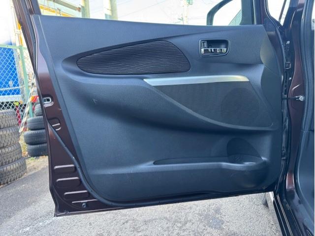 デイズ ハイウェイスター　Ｇ　４ＷＤ　社外ナビＴＶ　Ｂｌｕｅｔｏｏｔｈ　アラウンドビューモニター　プッシュスタート　アイドリングストップ　純正１５インチアルミ　シートヒーター　ステアリングスイッチ　ＦＯＧランプ　オートライト（28枚目）