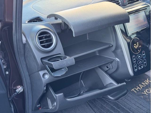 デイズ ハイウェイスター　Ｇ　４ＷＤ　社外ナビＴＶ　Ｂｌｕｅｔｏｏｔｈ　アラウンドビューモニター　プッシュスタート　アイドリングストップ　純正１５インチアルミ　シートヒーター　ステアリングスイッチ　ＦＯＧランプ　オートライト（30枚目）