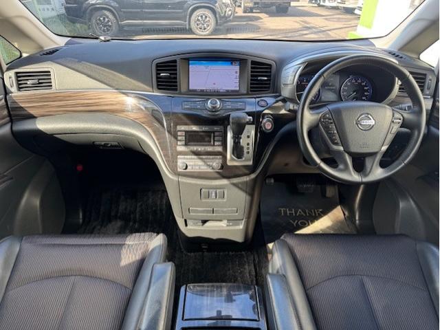 エルグランド ２５０ハイウェイスターＳ　電動Ｗサンルーフ　純正ＨＤＤナビ　アラウンドビューモニター　両側パワースライドドア　パワーバックドア　電動フリップダウンモニター　ＥＴＣ　ハーフレザーシート　オットマン　ＬＥＤヘッドライト　ＴＶキット（3枚目）