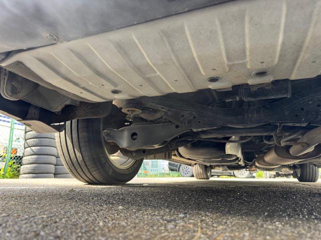 エルグランド ２５０ハイウェイスターＳ　電動Ｗサンルーフ　純正ＨＤＤナビ　アラウンドビューモニター　両側パワースライドドア　パワーバックドア　電動フリップダウンモニター　ＥＴＣ　ハーフレザーシート　オットマン　ＬＥＤヘッドライト　ＴＶキット（5枚目）