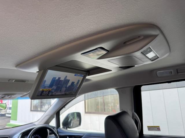 エルグランド ２５０ハイウェイスターＳ　電動Ｗサンルーフ　純正ＨＤＤナビ　アラウンドビューモニター　両側パワースライドドア　パワーバックドア　電動フリップダウンモニター　ＥＴＣ　ハーフレザーシート　オットマン　ＬＥＤヘッドライト　ＴＶキット（54枚目）