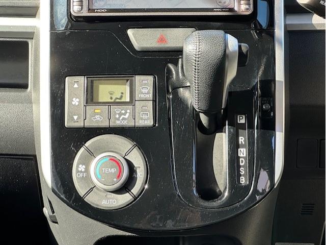 タント カスタムRS SA ターボ車 衝突軽減ブレーキシステム 両側電動スライドドア プッシュスタート アイドリングストップ LEDヘッドライト FOGランプ 純正15インチアルミ オートエアコン ナビTV(12枚目)