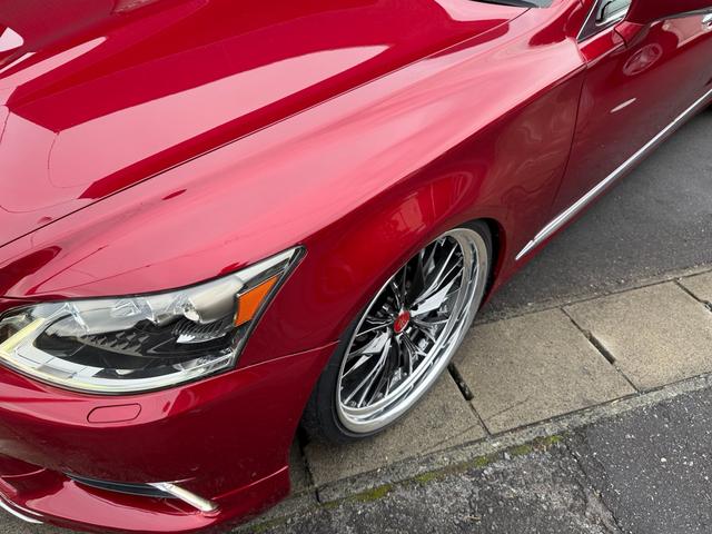 ＬＳ ＬＳ６００ｈ　バージョンＬ　弊社デモカー　新品ローマエアーエアサス　新品ｗｏｒｋ２１インチ　新品ニットータイヤ　ハーフエアロ　デイライトキット　ウイング（15枚目）