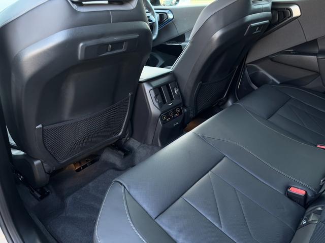 Ｘ３ Ｍ５０　ｘＤｒｉｖｅ　ワンオーナー　コンフォートパッケージ　ｈａｒｍａｎ／ｋａｒｄｏｎサウンド　電動パノラマガラスサンルーフ　ＨＵＤ　ＢＳＭ　ＡＣＣ　ＥＴＣ　ブラックレザーシート　ＯＰ２１インチアロイホイール（36枚目）