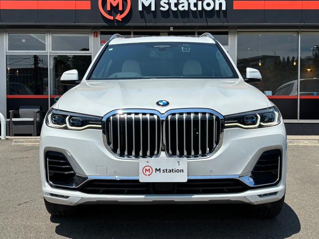 Ｘ７ ｘＤｒｉｖｅ　３５ｄ　デザインピュアエクセレンス　ワンオーナー　ウェルネスパッケージ　ｈａｒｍａｎ／ｋａｒｄｏｎサウンドシステム　アルカンタラルーフ・ライニング　マルチスポーク・スタイリング７５７アロイ・Ｒ２２ホイール　前後ドラレコ　ルーフレール（2枚目）