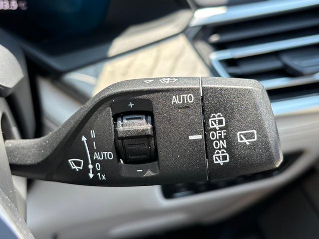 Ｘ７ ｘＤｒｉｖｅ　３５ｄ　デザインピュアエクセレンス　ワンオーナー　ウェルネスパッケージ　ｈａｒｍａｎ／ｋａｒｄｏｎサウンドシステム　アルカンタラルーフ・ライニング　マルチスポーク・スタイリング７５７アロイ・Ｒ２２ホイール　前後ドラレコ　ルーフレール（10枚目）