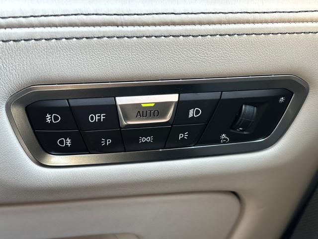 Ｘ７ ｘＤｒｉｖｅ　３５ｄ　デザインピュアエクセレンス　ワンオーナー　ウェルネスパッケージ　ｈａｒｍａｎ／ｋａｒｄｏｎサウンドシステム　アルカンタラルーフ・ライニング　マルチスポーク・スタイリング７５７アロイ・Ｒ２２ホイール　前後ドラレコ　ルーフレール（15枚目）