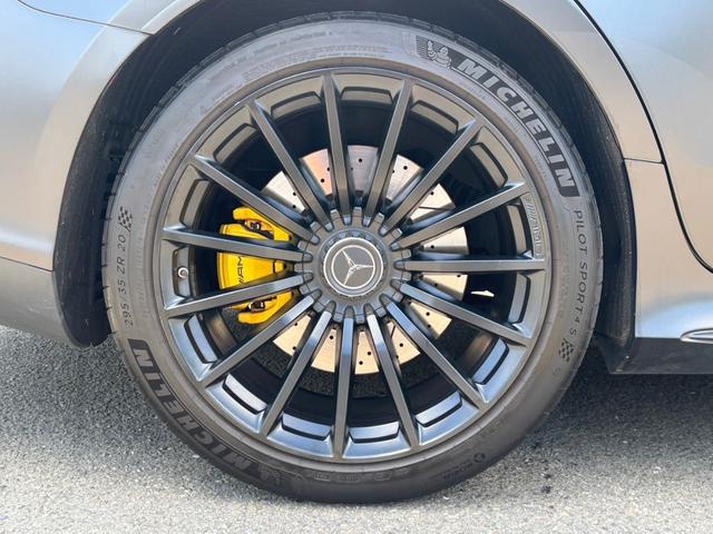 ＧＴ ４ドアクーペ ４３　４マチック＋　ライドコントロール＋パッケージ　グラファイトグレーマグノ　ＡＭＧライドコントロールＰＫＧ　エクスクルーシブＰＫＧ　アダプティブクルーズコントロール　ブルメスターサウンド　純正ナビフルセグＢカメラ３６０°カメラ　スライディングルーフ（66枚目）