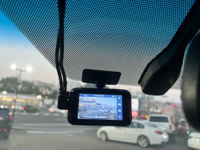 ヴェルファイアハイブリッド ＺＲ　４ＷＤ　フルセグ　純正１０インチメモリーナビ　ＤＶＤ再生　ミュージックプレイヤー接続可　後席モニター　バックカメラ　ＥＴＣ　ドラレコ　両側電動スライド　Ｐバックドア　ＬＥＤヘッドランプ（15枚目）