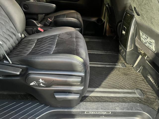 ヴェルファイアハイブリッド ＺＲ　４ＷＤ　フルセグ　純正１０インチメモリーナビ　ＤＶＤ再生　ミュージックプレイヤー接続可　後席モニター　バックカメラ　ＥＴＣ　ドラレコ　両側電動スライド　Ｐバックドア　ＬＥＤヘッドランプ（30枚目）