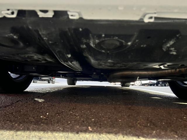 ヴェルファイアハイブリッド ＺＲ　４ＷＤ　フルセグ　純正１０インチメモリーナビ　ＤＶＤ再生　ミュージックプレイヤー接続可　後席モニター　バックカメラ　ＥＴＣ　ドラレコ　両側電動スライド　Ｐバックドア　ＬＥＤヘッドランプ（42枚目）