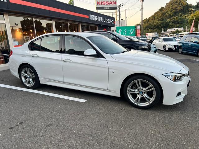 ３シリーズ ３２０ｉ　Ｍスポーツ　後期型　純正ナビ　バックカメラ　ＥＴＣ　パワーシート　インテリジェントセーフティ　アクティブクルーズコントロール　レーンチェンジウォーニング　ＬＥＤヘッドライト　スマートキー　純正アルミホイール（36枚目）
