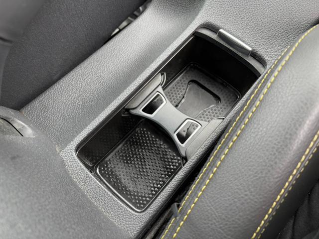 ゴルフ ＧＴＩ　ピレリ　１０００台限定車　ｒｏｔｉｆｏｒｍ　ｄｉａ１９インチＡＷ　社外ディスプレイオーディオ　Ｂカメラ　クルコン　ドライブレコーダー　ＥＴＣ　ハーフレザーシート　シートヒーター　本革巻きステリングホイール（21枚目）