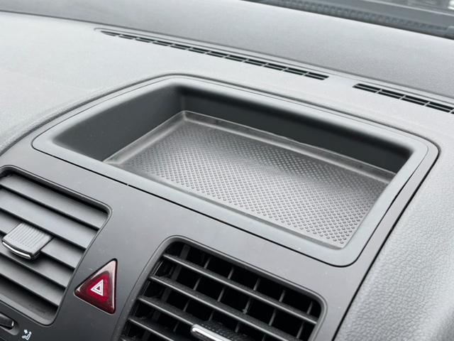 ゴルフ ＧＴＩ　ピレリ　１０００台限定車　ｒｏｔｉｆｏｒｍ　ｄｉａ１９インチＡＷ　社外ディスプレイオーディオ　Ｂカメラ　クルコン　ドライブレコーダー　ＥＴＣ　ハーフレザーシート　シートヒーター　本革巻きステリングホイール（23枚目）