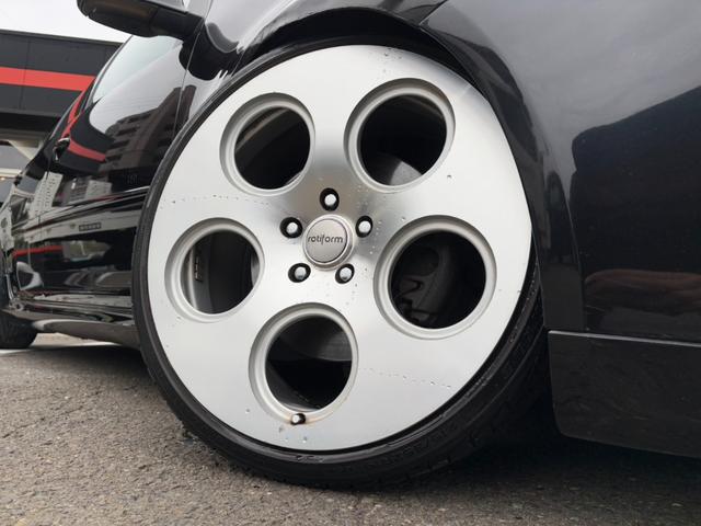 ゴルフ ＧＴＩ　ピレリ　１０００台限定車　ｒｏｔｉｆｏｒｍ　ｄｉａ１９インチＡＷ　社外ディスプレイオーディオ　Ｂカメラ　クルコン　ドライブレコーダー　ＥＴＣ　ハーフレザーシート　シートヒーター　本革巻きステリングホイール（42枚目）